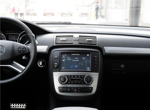 奔驰R级 2014款 R 320 4MATIC 商务型 中控类   中控台