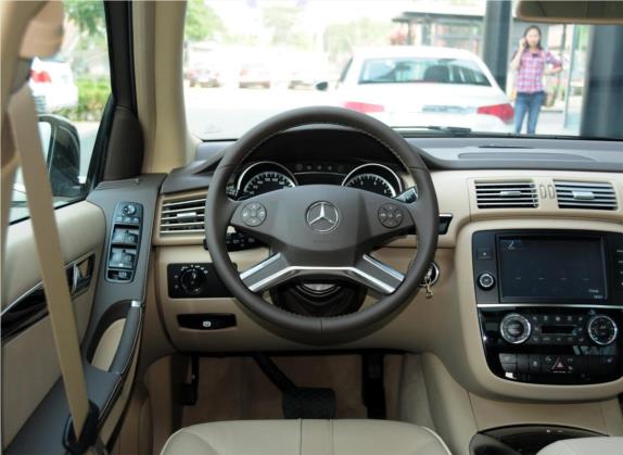 奔驰R级 2014款 R 320 4MATIC 豪华型 中控类   驾驶位