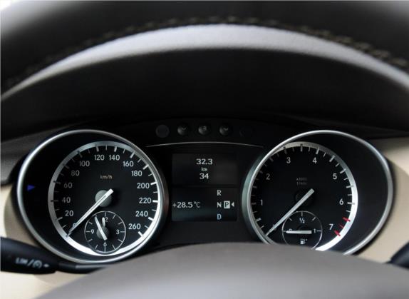 奔驰R级 2014款 R 320 4MATIC 豪华型 中控类   仪表盘
