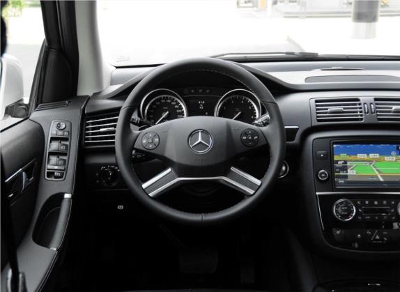 奔驰R级 2014款 R 400 4MATIC 豪华型 中控类   驾驶位