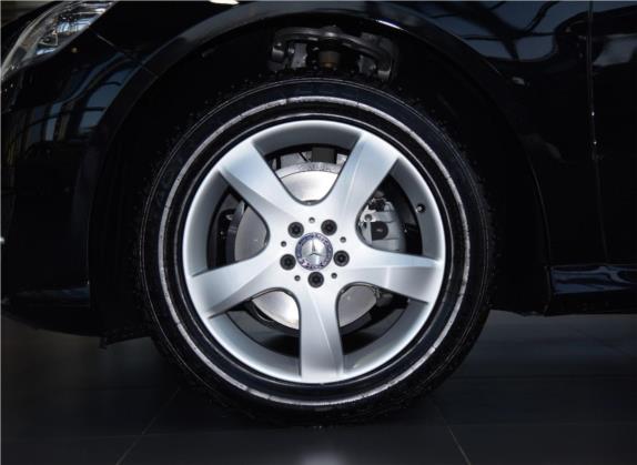 奔驰R级 2015款 R 320 4MATIC 豪华型 其他细节类   前轮