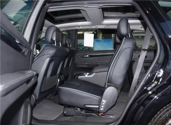 奔驰R级 2015款 R 320 4MATIC 豪华型 车厢座椅   后排空间