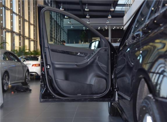 奔驰R级 2015款 R 320 4MATIC 豪华型 车厢座椅   前门板