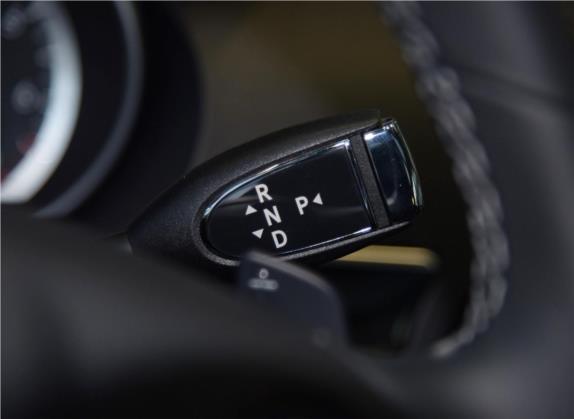 奔驰R级 2015款 R 320 4MATIC 豪华型 中控类   挡把
