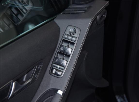 奔驰R级 2015款 R 320 4MATIC 豪华型 车厢座椅   门窗控制