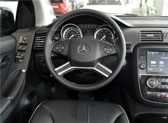 奔驰R级 2015款 R 400 4MATIC 商务型 中控类   驾驶位