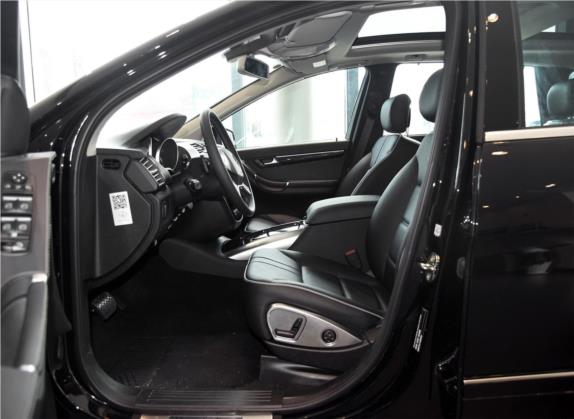 奔驰R级 2015款 R 400 4MATIC 商务型 车厢座椅   前排空间