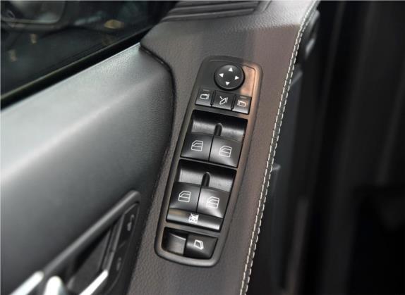 奔驰R级 2015款 R 400 4MATIC 商务型 车厢座椅   门窗控制