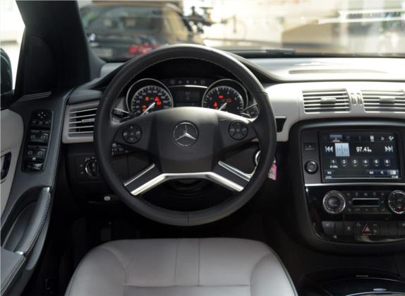 奔驰R级 2015款 R 400 4MATIC 豪华型 中控类   驾驶位
