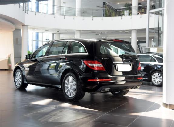 奔驰R级 2015款 R 400 4MATIC 豪华型 外观   斜后