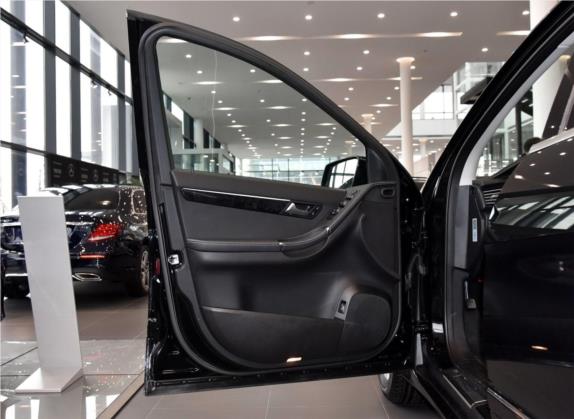 奔驰R级 2017款 R 320 4MATIC 商务型臻藏版 车厢座椅   前门板