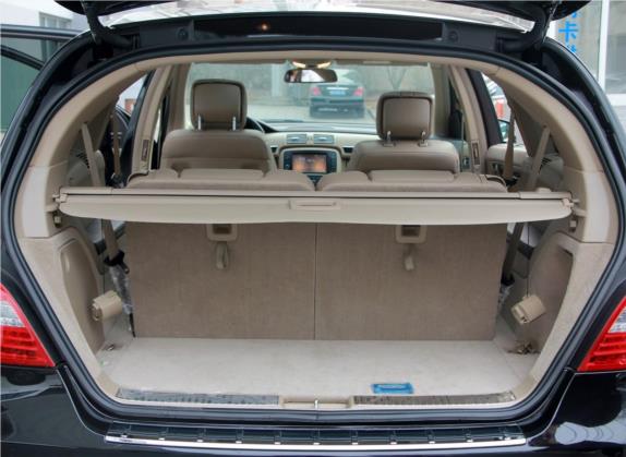 奔驰R级 2017款 R 400 4MATIC 臻藏版 车厢座椅   后备厢