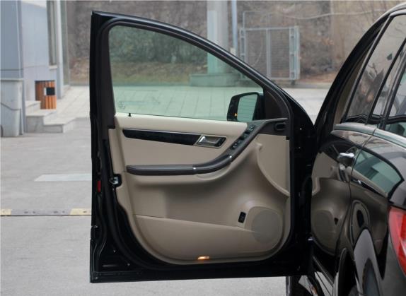 奔驰R级 2017款 R 400 4MATIC 臻藏版 车厢座椅   前门板