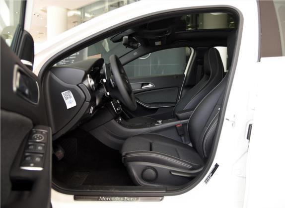 奔驰A级(进口) 2016款 A 180 车厢座椅   前排空间
