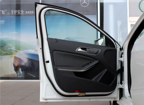 奔驰A级(进口) 2017款 改款 A 180 车厢座椅   前门板
