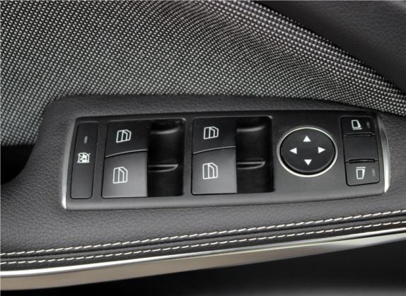 奔驰A级(进口) 2017款 改款 A 180 车厢座椅   门窗控制