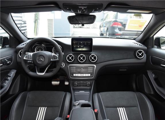 奔驰A级(进口) 2017款 A 200 极地限量版 中控类   中控全图