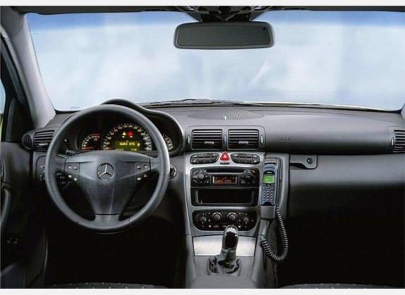 奔驰C级(进口) 2005款 C 200K Coupe 中控类   中控全图