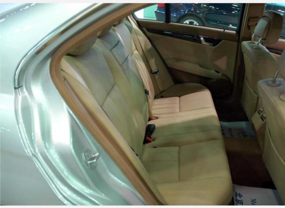 奔驰C级(进口) 2007款 C 200K 优雅型 车厢座椅   后排空间