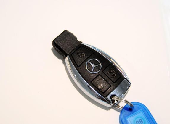 奔驰C级(进口) 2013款 C 180 轿跑版 其他细节类   钥匙