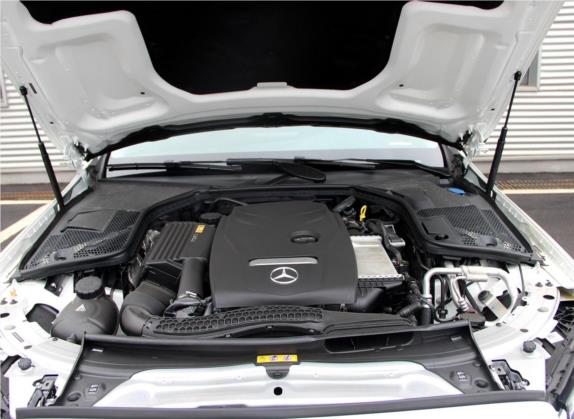 奔驰C级(进口) 2017款 C 200 4MATIC 旅行轿车 其他细节类   发动机舱
