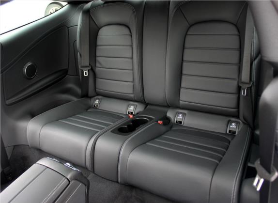 奔驰C级(进口) 2017款 C 200 4MATIC 轿跑版 车厢座椅   后排空间