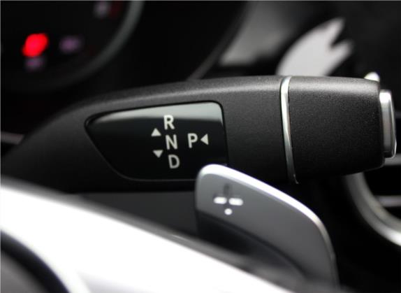 奔驰C级(进口) 2017款 C 200 4MATIC 轿跑版 中控类   挡把