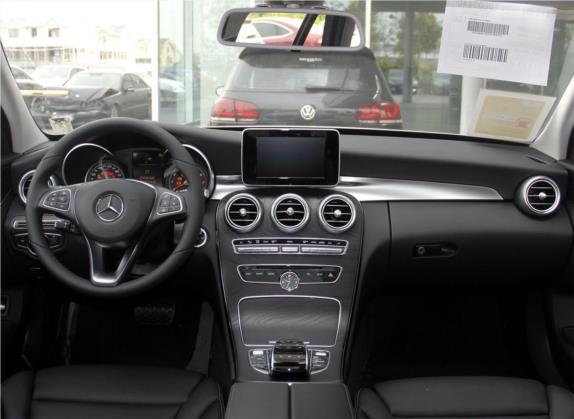 奔驰C级(进口) 2017款 改款 C 200 旅行轿车 中控类   中控全图