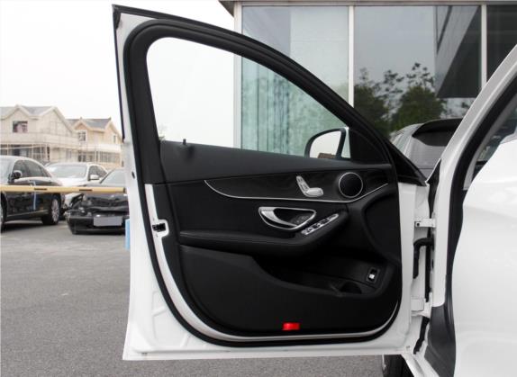 奔驰C级(进口) 2017款 改款 C 200 旅行轿车 车厢座椅   前门板