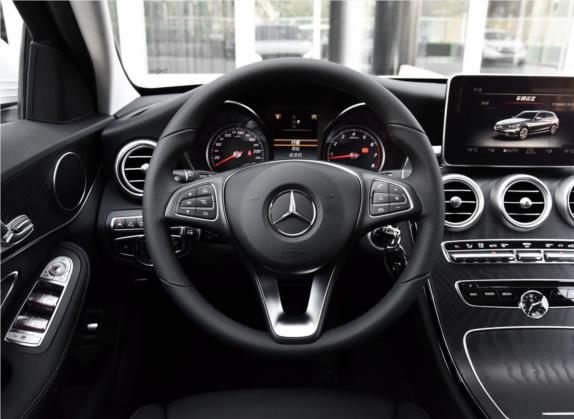 奔驰C级(进口) 2017款 改款 C 300 旅行轿车 中控类   驾驶位