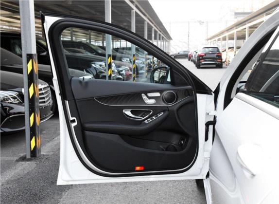 奔驰C级(进口) 2019款 C 260 旅行轿车 车厢座椅   前门板