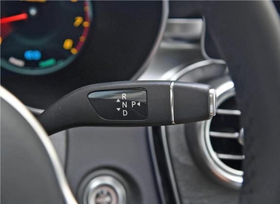奔驰C级(进口) 2019款 C 260 4MATIC 旅行轿车 中控类   挡把