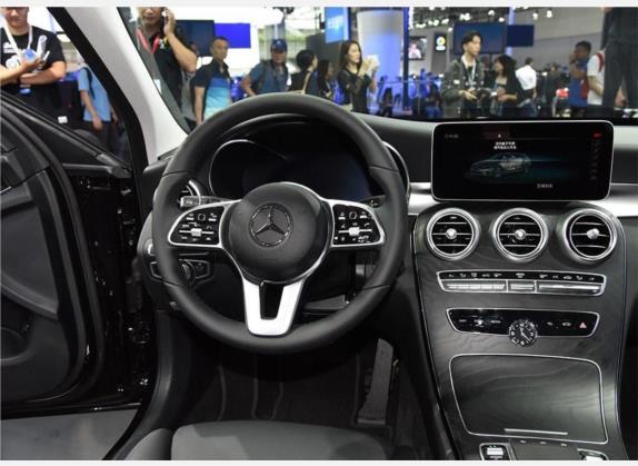 奔驰C级(进口) 2019款 C 300 旅行轿车 中控类   驾驶位