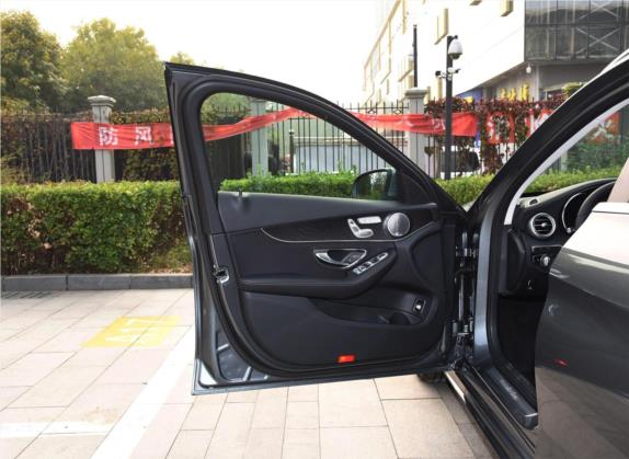 奔驰C级(进口) 2020款 C 260 旅行轿车 车厢座椅   前门板