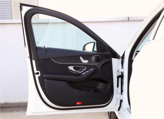 奔驰C级(进口) 2020款 C 200 旅行轿车 车厢座椅   前门板