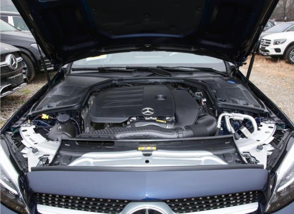 奔驰C级(进口) 2022款 改款 C 200 轿跑车 其他细节类   发动机舱