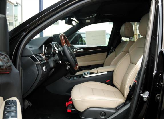 奔驰M级 2012款 ML 350 豪华型 车厢座椅   前排空间