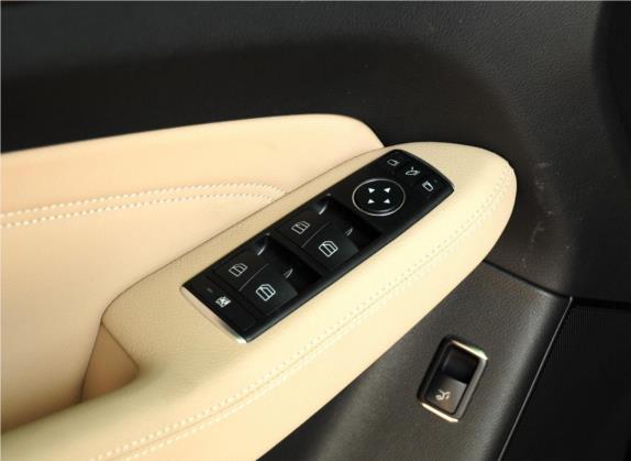 奔驰M级 2012款 ML 350 豪华型 车厢座椅   门窗控制