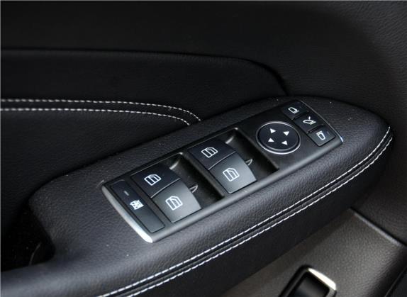 奔驰M级 2012款 ML 300 车厢座椅   门窗控制