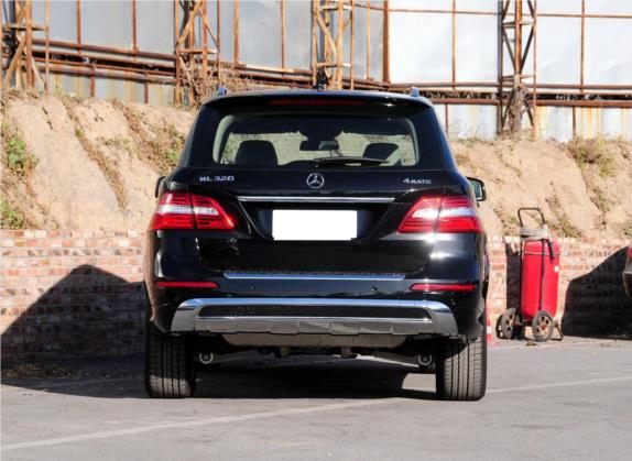奔驰M级 2014款 ML 320 4MATIC 外观   正后