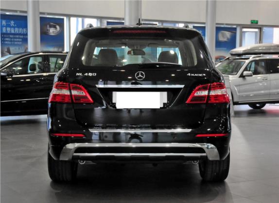 奔驰M级 2014款 ML 400 4MATIC动感型 外观   正后