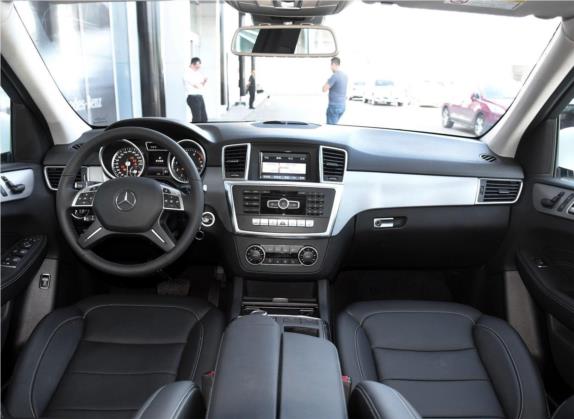 奔驰M级 2015款 ML 320 4MATIC 中控类   中控全图