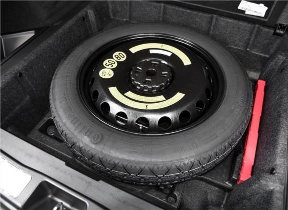 奔驰M级 2015款 ML 400 4MATIC豪华型 其他细节类   备胎