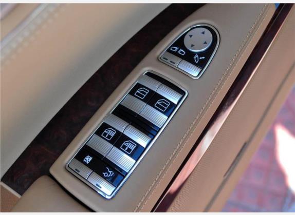 奔驰S级 2008款 S 600 L 车厢座椅   门窗控制