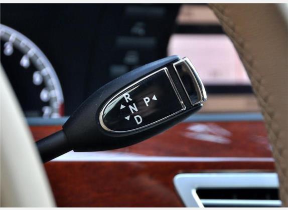奔驰S级 2008款 S 300 L 尊贵型 中控类   挡把