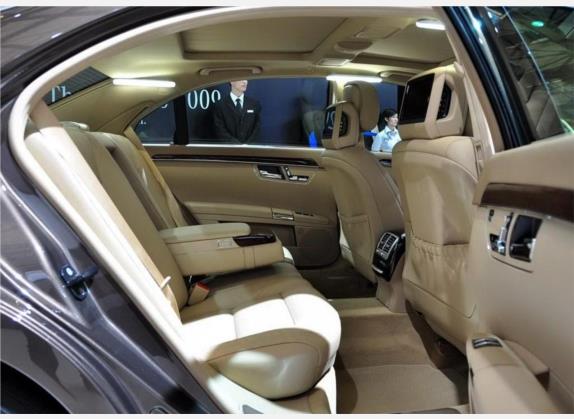 奔驰S级 2008款 S 300 L 豪华型 车厢座椅   后排空间