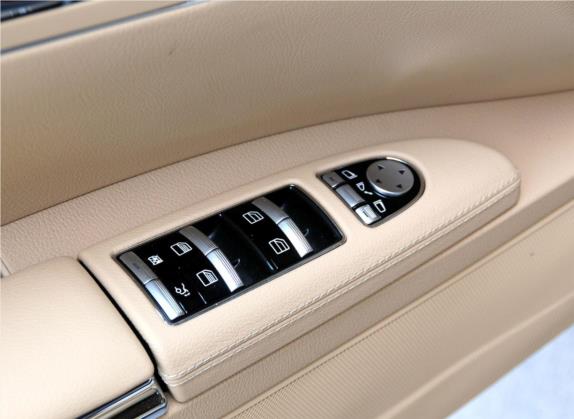 奔驰S级 2010款 S 400 L HYBRID 车厢座椅   门窗控制