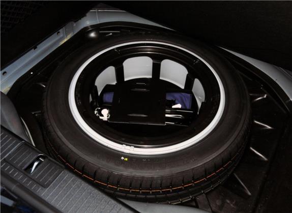奔驰S级 2011款 S 500 L CGI 4MATIC 其他细节类   备胎