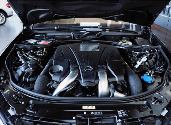 奔驰S级 2011款 S 500 L CGI 4MATIC 其他细节类   发动机舱