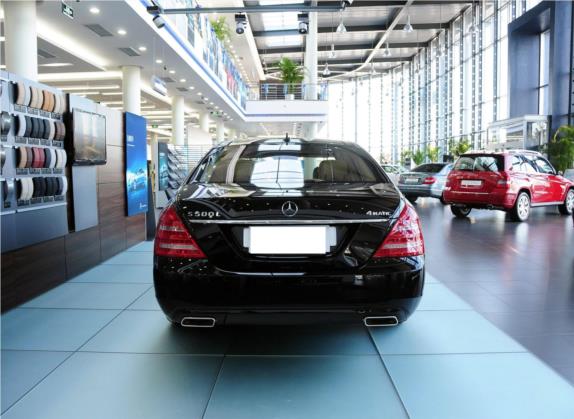 奔驰S级 2011款 S 500 L CGI 4MATIC 外观   正后